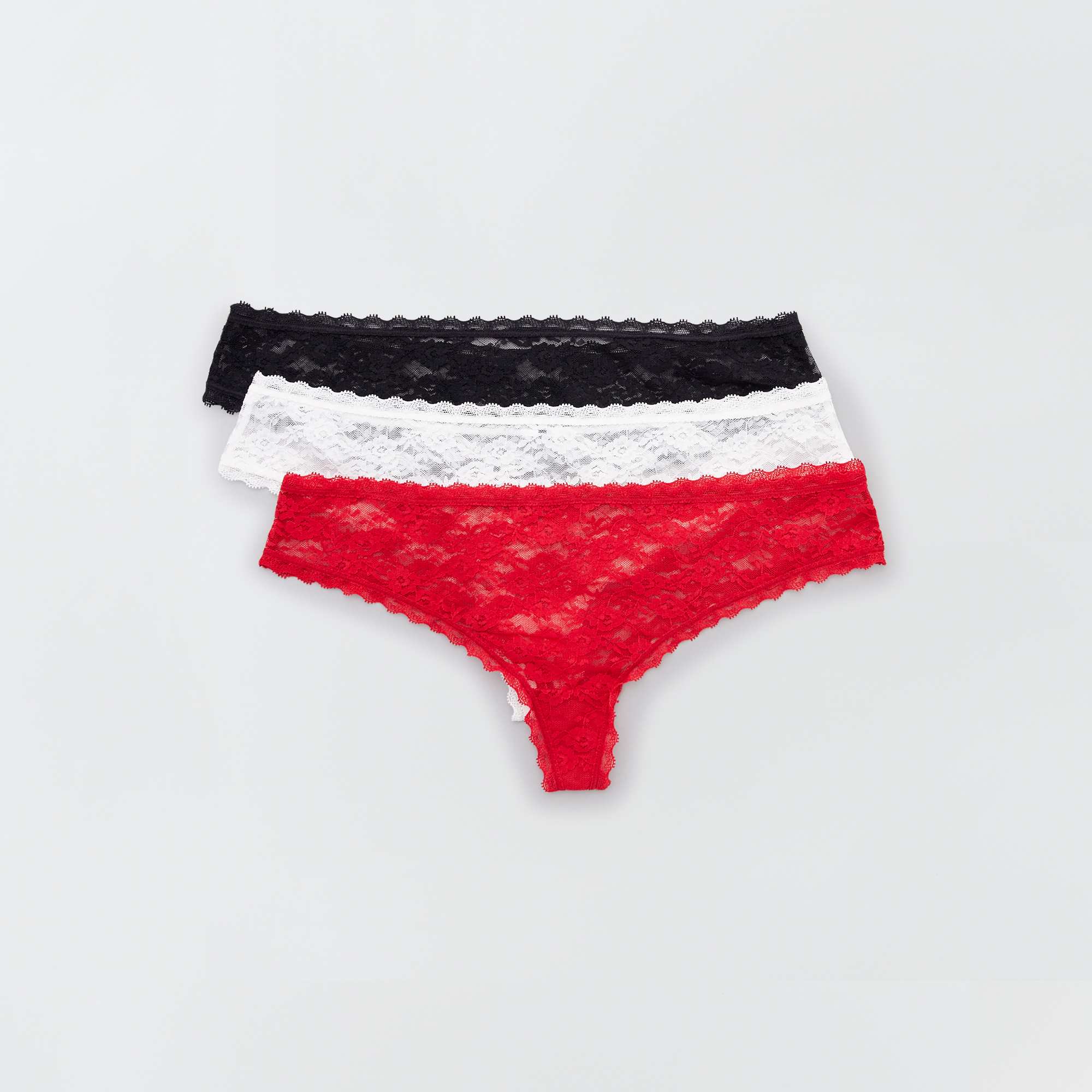 Lot de 3 tangas en dentelle Lingerie du s au xxl écru rouge noir