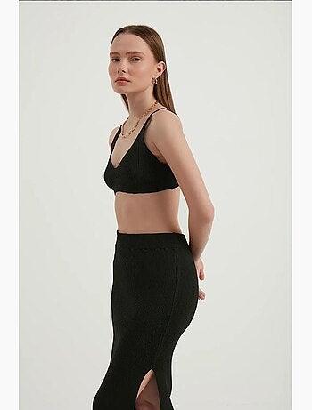 2 pièces : haut court moulant à col en v et maxi taille haute avec fente latérale hiccup