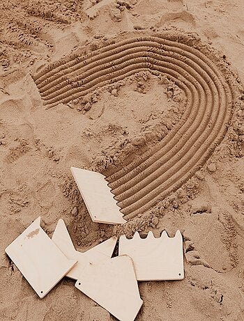 5 peignes à sable en bois