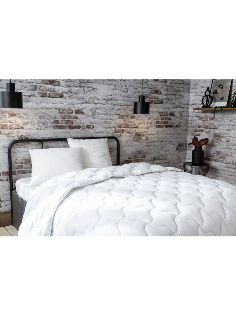 Abeil couette chaude douceur absolue 240x260 cm blanc Blanc - Kiabi