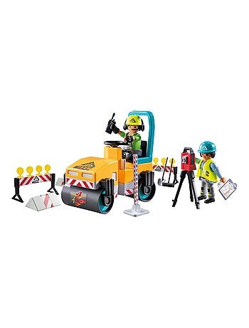 Action Heroes Ouvriers avec rouleau compresseur et signalisation