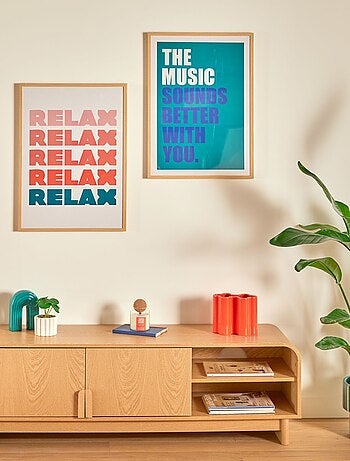 Affiche encadrée the music sounds better with you