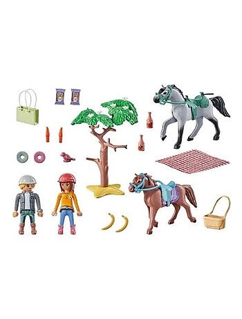 Amélia et Ben avec Chevaux