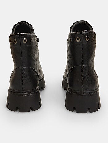 Amphibiens avec zip et strass BATA