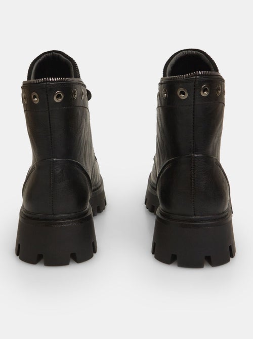 Amphibiens avec zip et strass BATA - Kiabi