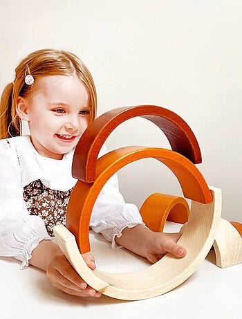 Arc-en-ciel empilable naturel