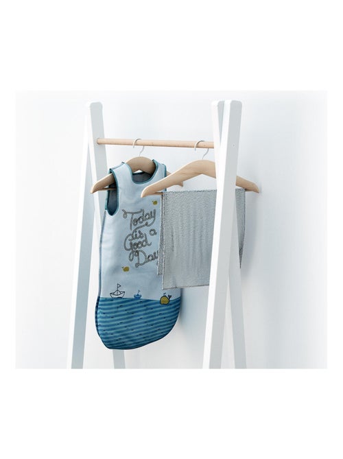 AT4 - Porte vêtement enfant en bois HOOKI 50 x 30 x 130 cm - Kiabi