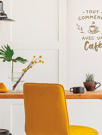 Autocollant mural tout commence avec un café