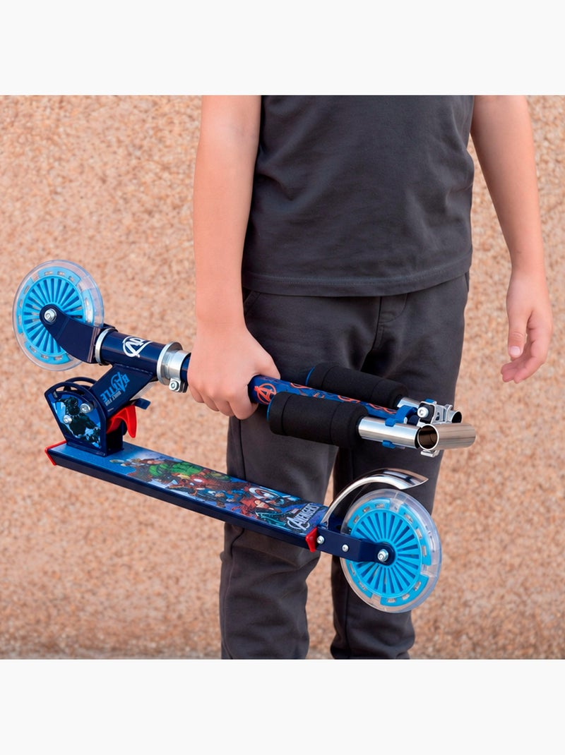 Avengers trottinette pliante à 2 roues avec lumières N/A - Kiabi