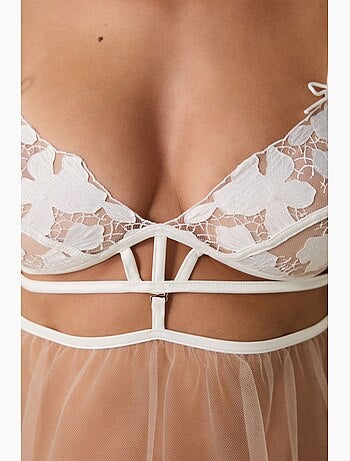 Babydoll de trousseau à broderie cassée, brodée, fleurie, à armatures penti