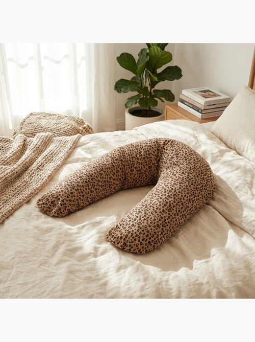 Babysom - Coussin de Maternité 3 en 1 : Grossesse, Allaitement & Repos Bébé Léopard - Kiabi Babysom - Coussin de Maternité 3 en 1 : Grossesse, Allaitement & Repos Bébé Léopard - Kiabi