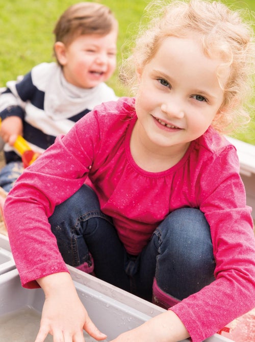 Bac à sable en bois massif avec 2 bancs intégrés et 2 bassins 'Roba Outdoor+' - Kiabi