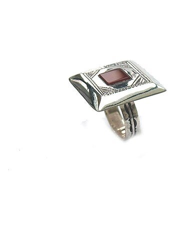 Bague argent carrée et agate rouge