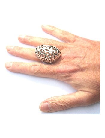 Bague en argent ajourée de motifs fleurs, Bijoucolor