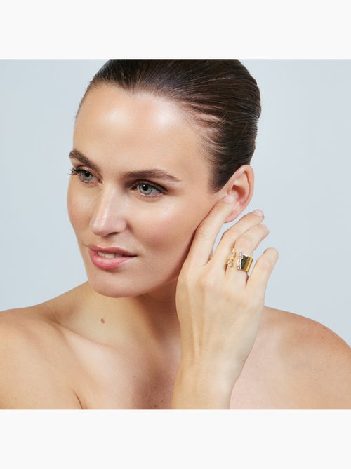 Bague Luxenter en métal brillant et alliage de zirconie, finie en or jaune 18 carats - Legin - Kiabi Bague Luxenter en métal brillant et alliage de zirconie, finie en or jaune 18 carats - Legin - Kiabi