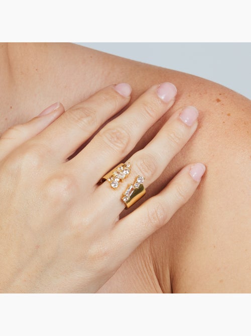 Bague Luxenter en métal brillant et alliage de zirconie, finie en or jaune 18 carats - Legin - Kiabi Bague Luxenter en métal brillant et alliage de zirconie, finie en or jaune 18 carats - Legin - Kiabi