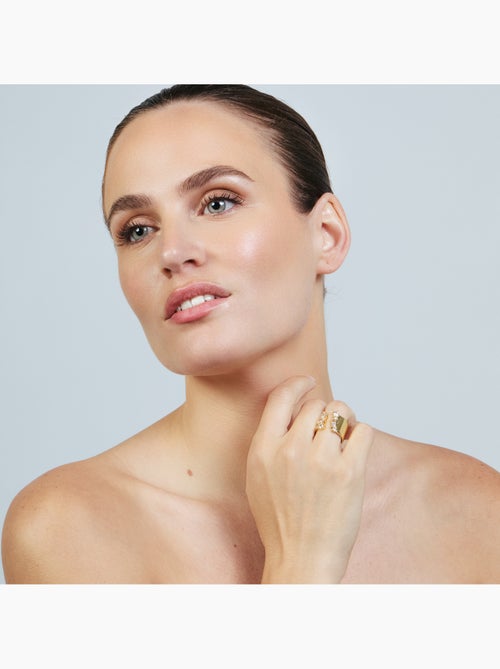 Bague Luxenter en métal brillant et alliage de zirconie, finie en or jaune 18 carats - Legin - Kiabi Bague Luxenter en métal brillant et alliage de zirconie, finie en or jaune 18 carats - Legin - Kiabi