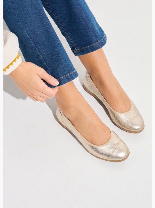 Ballerine cuir imprimé effet tressé largeur confort - Afibel - Kiabi