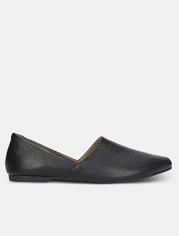 Ballerine en cuir BATA