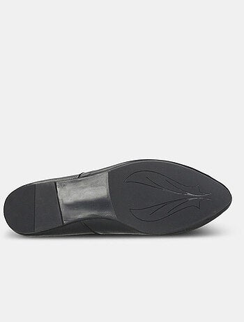 Ballerine en cuir BATA