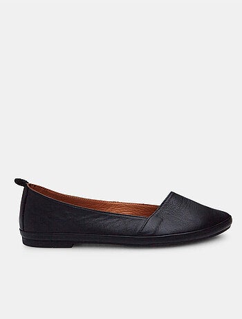 Ballerine en cuir BATA
