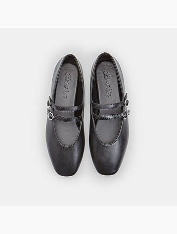 Ballerine plate avec deux brides à boucle et bout carré