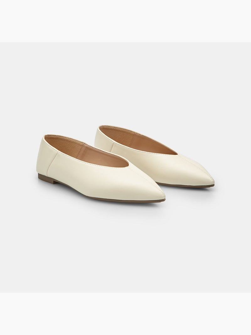 Ballerine plates  avec bout à couture apparente Blanc - Kiabi