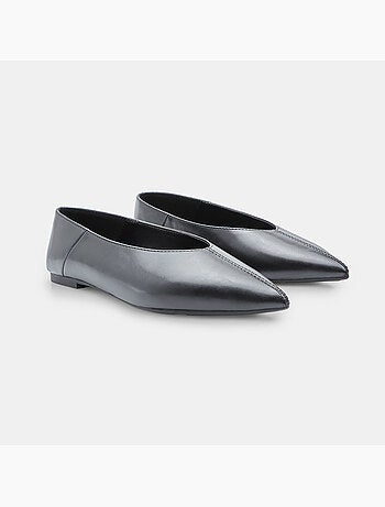 Ballerine plates avec bout à couture apparente