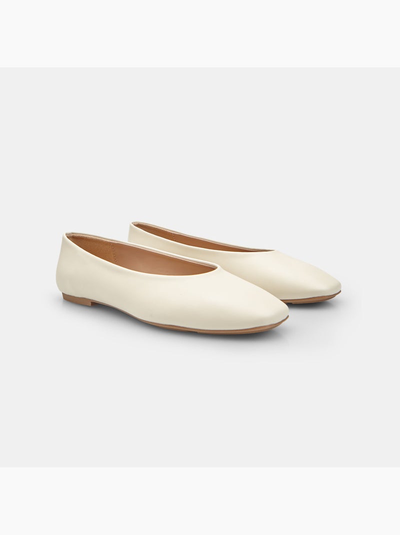 Ballerine plates avec bout carré Blanc - Kiabi