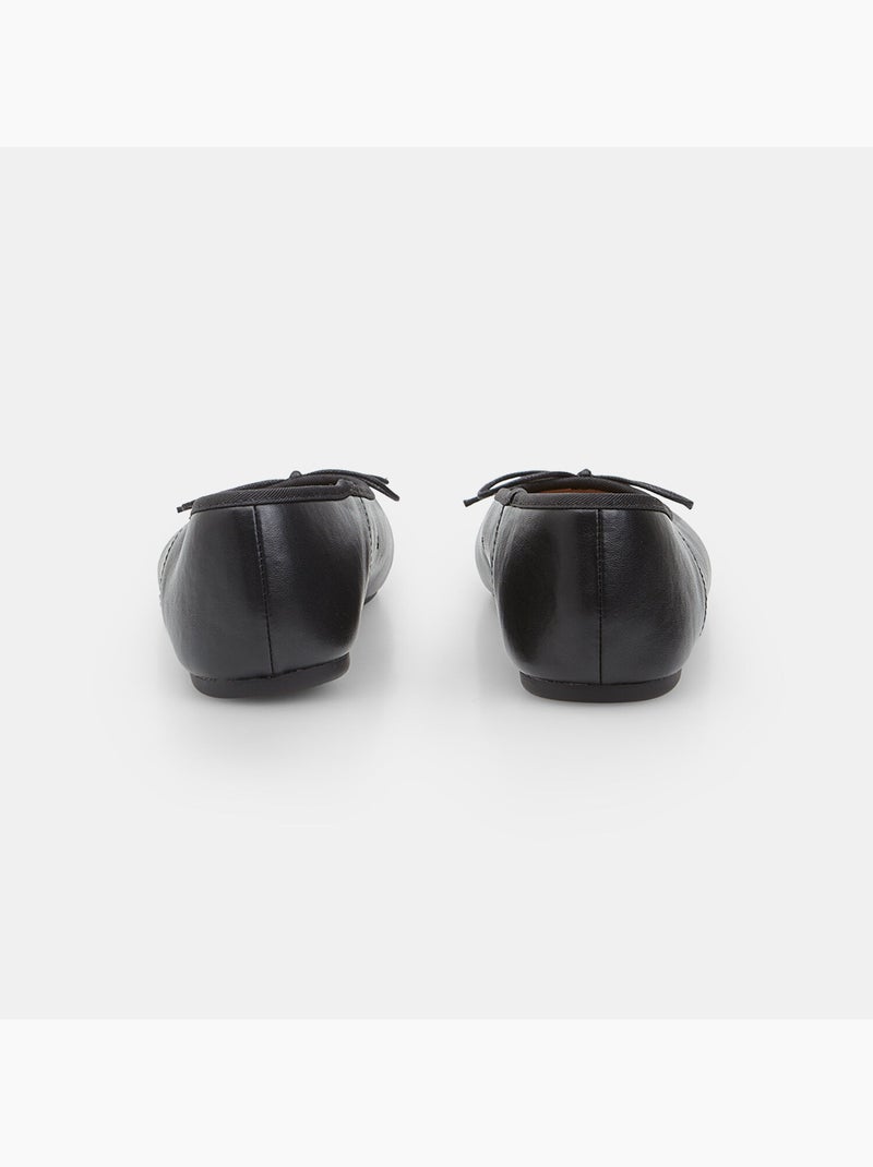 Ballerine plates  Bata avec bordure et nœud noir Noir - Kiabi