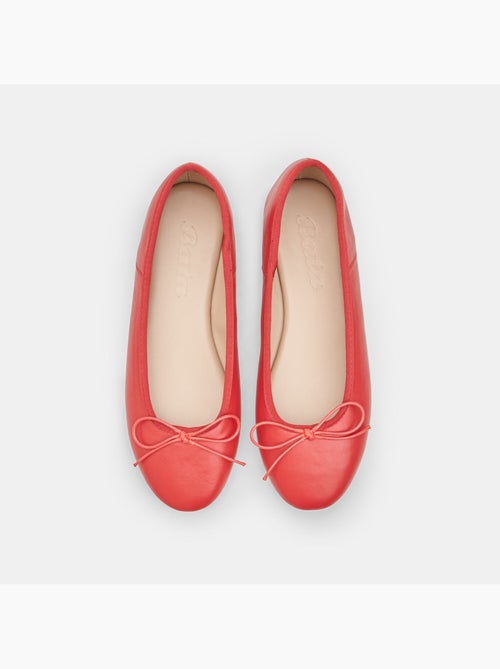 Ballerine plates  Bata avec bordure et nœud noir - Kiabi