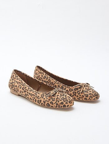 Ballerines à motif léopard en suédine