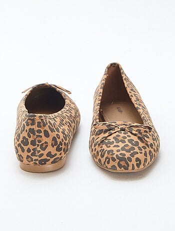 Ballerines à motif léopard en suédine