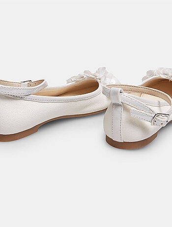 Ballerines avec nœud BATA