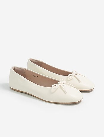 Ballerines avec noeud fantaisie devant
