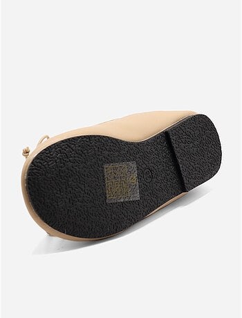 Ballerines avec un nœud décoratif