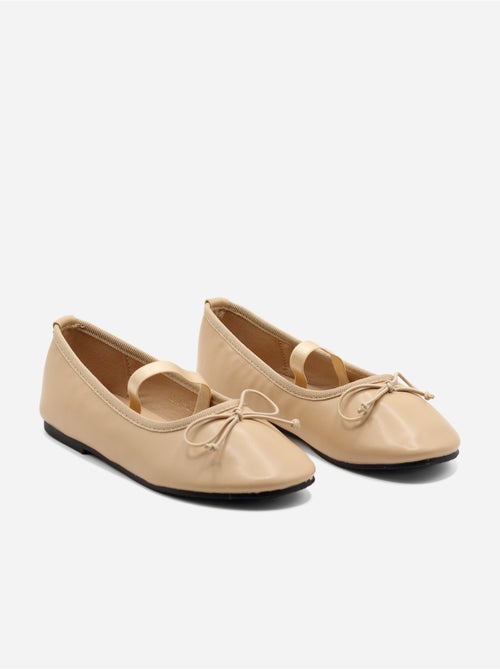 Ballerines avec un nœud décoratif - Kiabi Ballerines avec un nœud décoratif - Kiabi