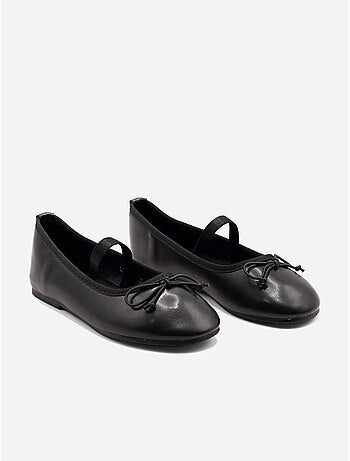 Ballerines avec un nœud décoratif