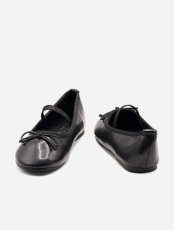Ballerines avec un nœud décoratif