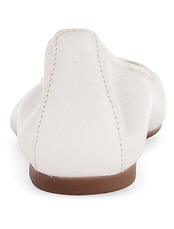 Ballerines blanc crème en cuir lisse