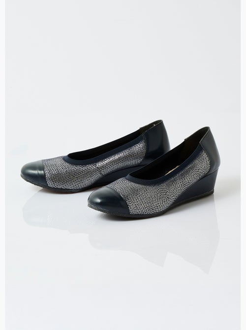 Ballerines compensées cuir largeur confort bi-matière - Afibel - Kiabi Ballerines compensées cuir largeur confort bi-matière - Afibel - Kiabi