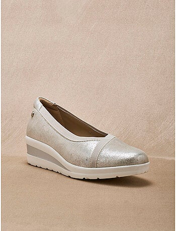 Ballerines élastiquées compensées