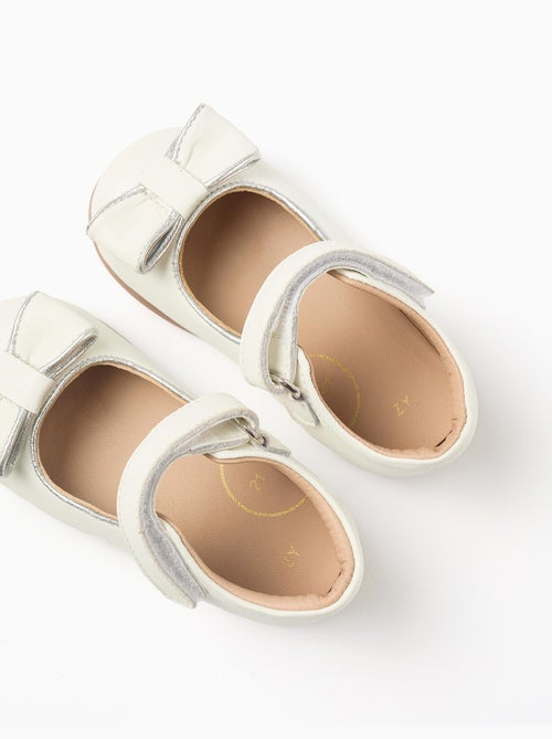 Ballerines en cuir avec nœud décoratif - Kiabi
