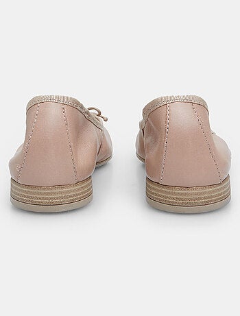 Ballerines en cuir bata