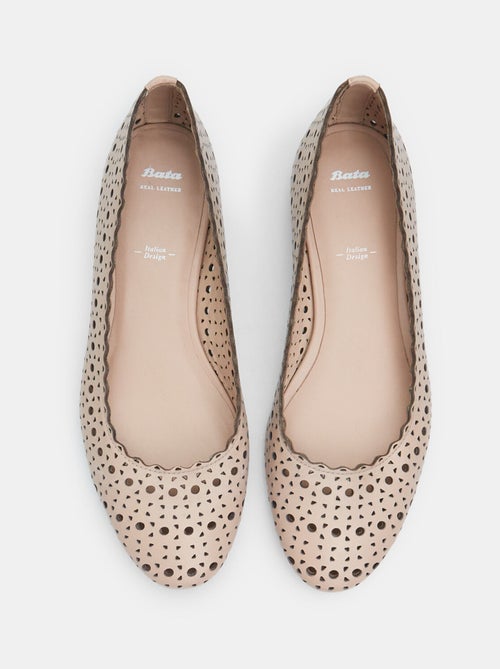 Ballerines en cuir BATA - Kiabi