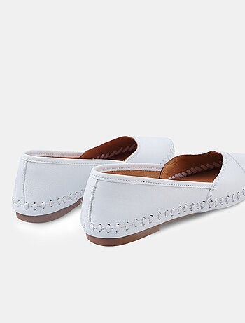 Ballerines en cuir BATA