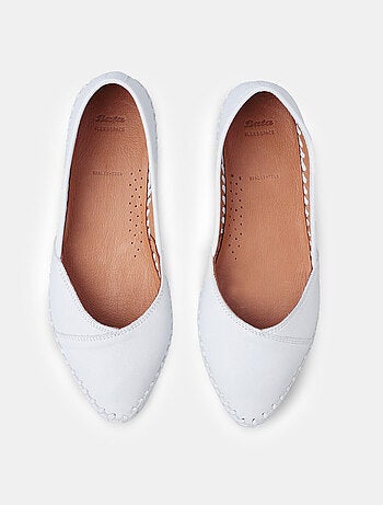 Ballerines en cuir BATA