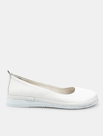 Ballerines en cuir bata