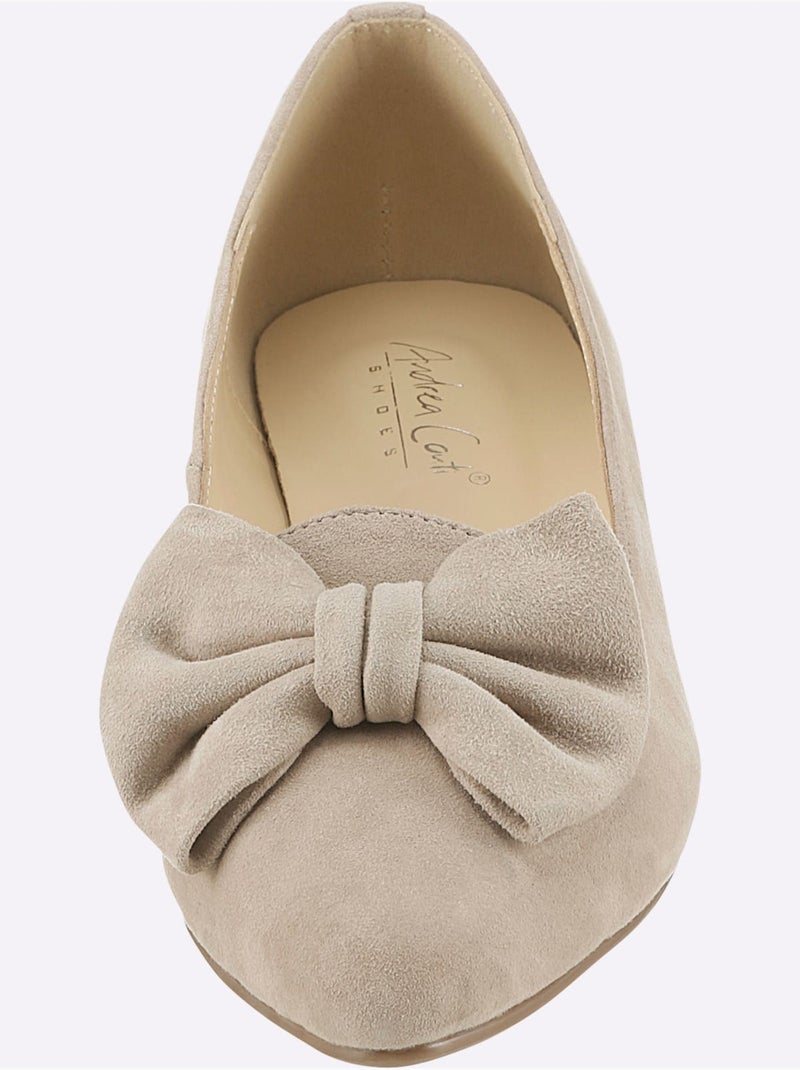 Ballerines en cuir velours avec boucle décorative et rembourrage - Taille standard - Helline Gris taupe - Kiabi