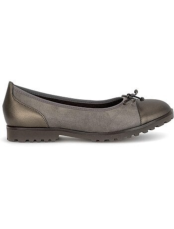 Ballerines en cuirs combinés